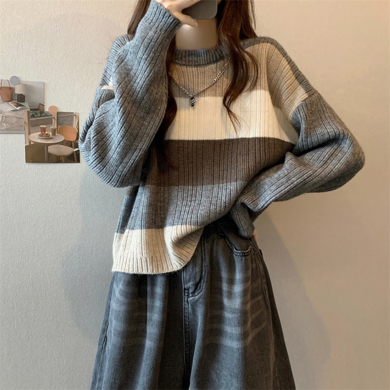 Retro contrast striped sweater for women autumn and winter 2023 new Japanese style lazy style soft waxy pullover short loose top