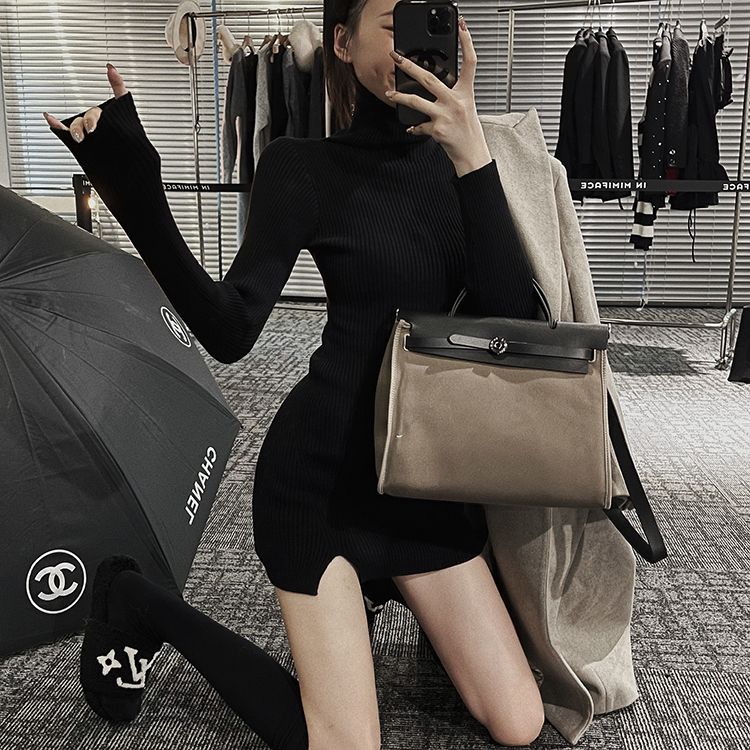 Black turtleneck knitted dress for women in autumn and winter, sexy long-sleeved butt-covering skirt, slim and slim slit bottoming skirt
