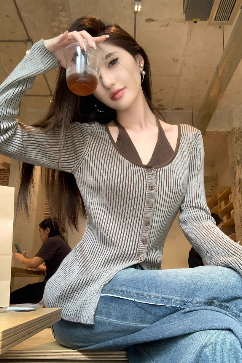 Niche fake two-piece halterneck long-sleeved sweater for women with autumn design, slit, slimming, retro hottie top