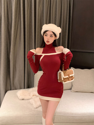 Real shot~Christmas atmosphere hottie halterneck dress for women in autumn and winter contrast color long-sleeved sexy hip-covering short skirt