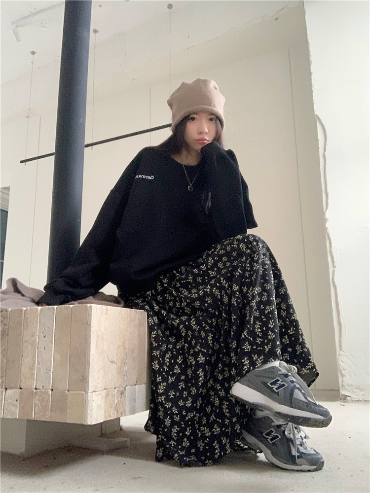 實拍~大碼BF風寬鬆百搭圓領套頭衛衣女+鬆緊腰中長款碎花半裙