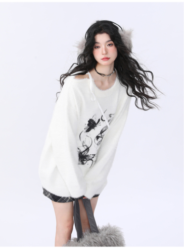 New autumn and winter niche design high-end ink butterfly strap sweater for women