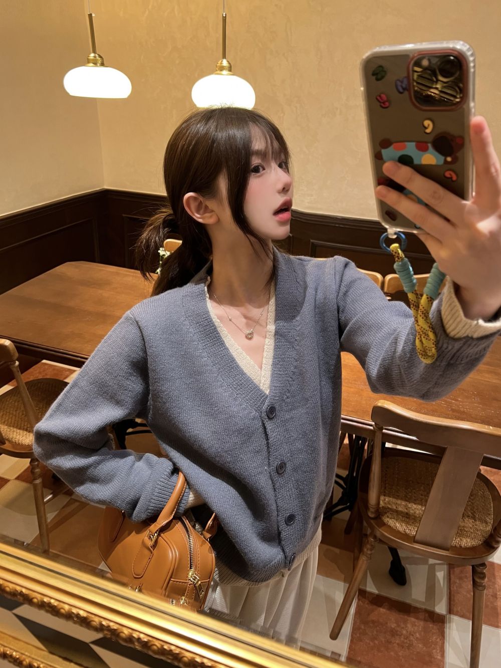 實拍三標齊小眾假兩件V領毛衣外套女軟糯針織開衫短款上衣