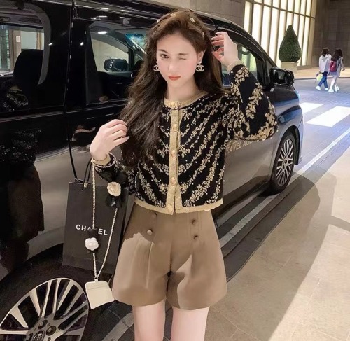 Fish Rabbit's Rabbit Small Fragrance Style Short Jacket Women's  New Style Chic Ladies Contrast Color Long Sleeve Woolen Jacket