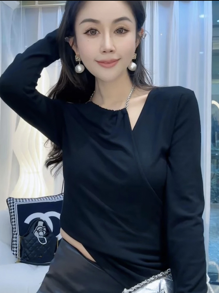純欲風辣妹掛脖露肩不規則黑色長袖T恤女秋冬修身顯瘦打底衫上衣