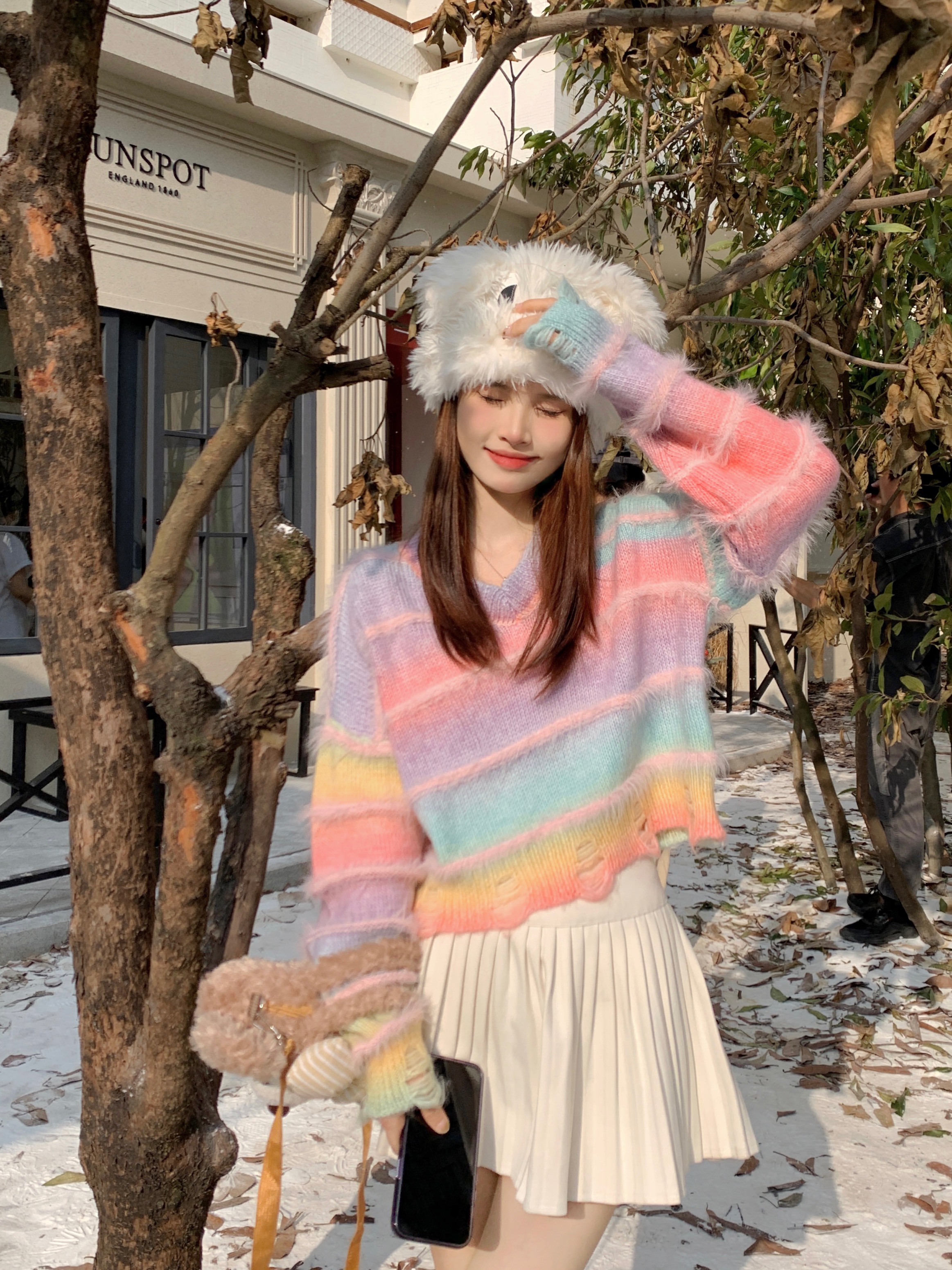 實拍    秋冬新款漸變色彩虹條紋V領顯瘦毛衣女