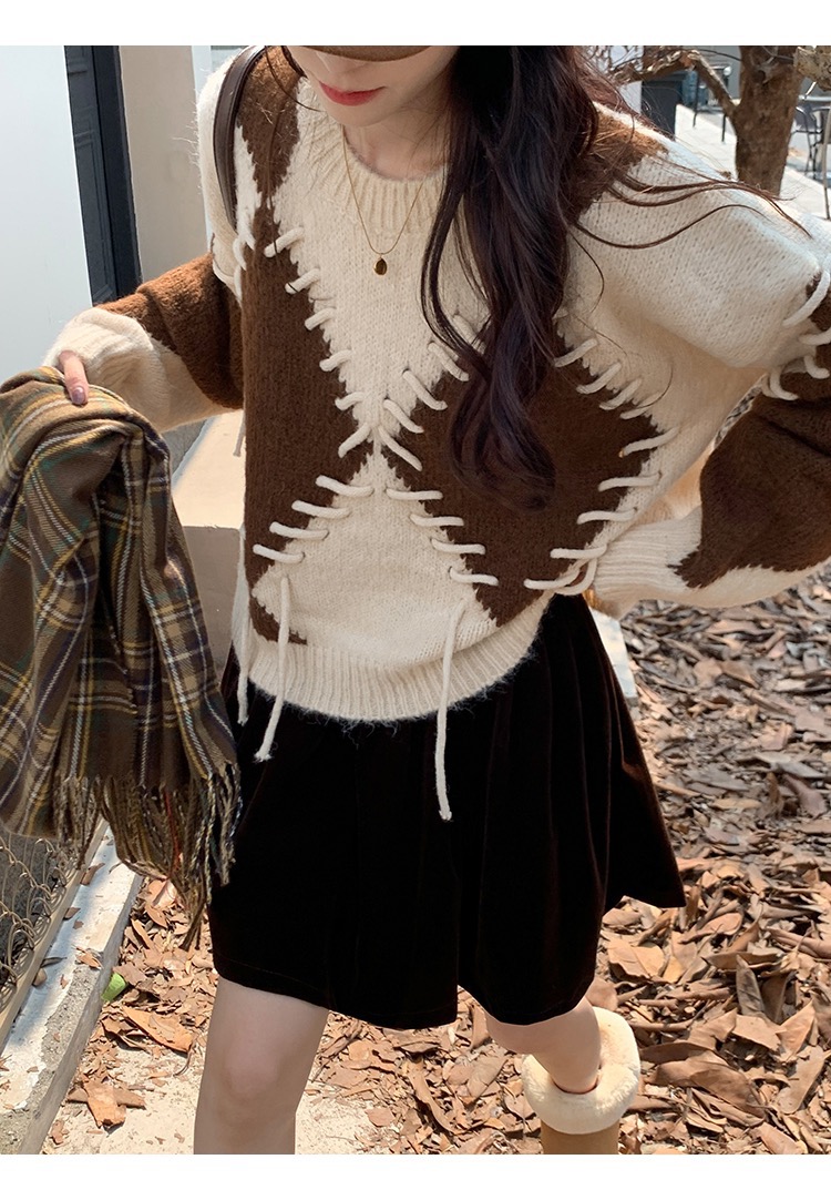 Personalized trendy contrast color strap niche sweater 2023 autumn new Korean style women's long-sleeved sweater trendy