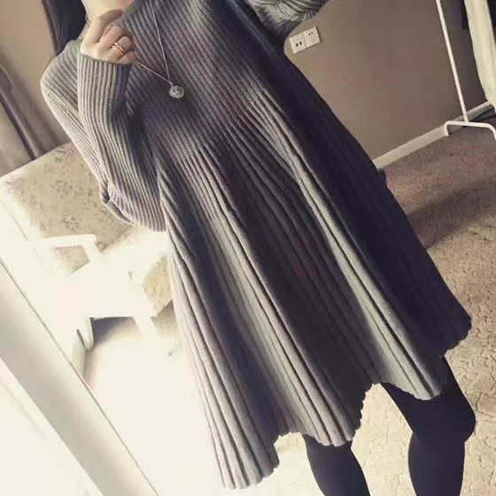 New autumn and winter women's Hepburn style little black dress small retro long-sleeved bottoming sweater knitted dress