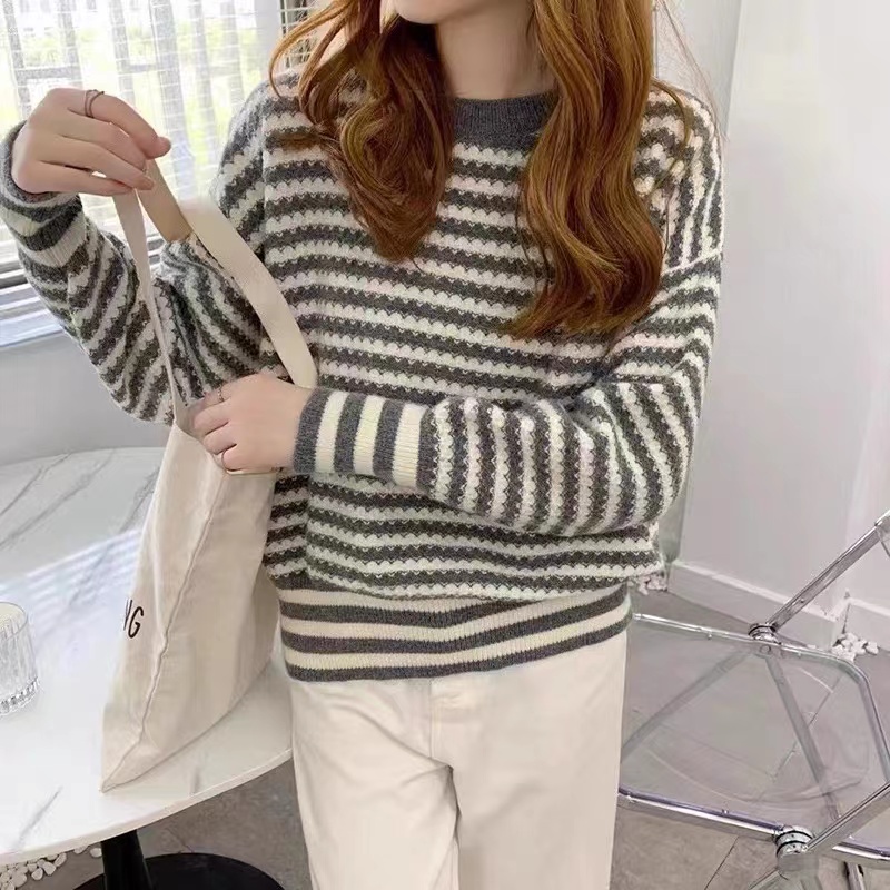 Retro striped round neck sweater for women 2023 autumn and winter new style internet celebrity loose lazy style long-sleeved sweater