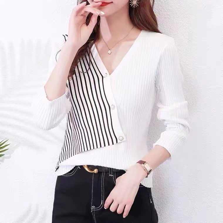 Striped knitwear women's long-sleeved outer slim-fitting top 2023 early autumn v-neck sweater western style early autumn bottoming shirt trend