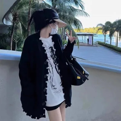 秋冬新款韓版破邊設計感毛衣外套女休閒寬鬆V領針織開衫上衣