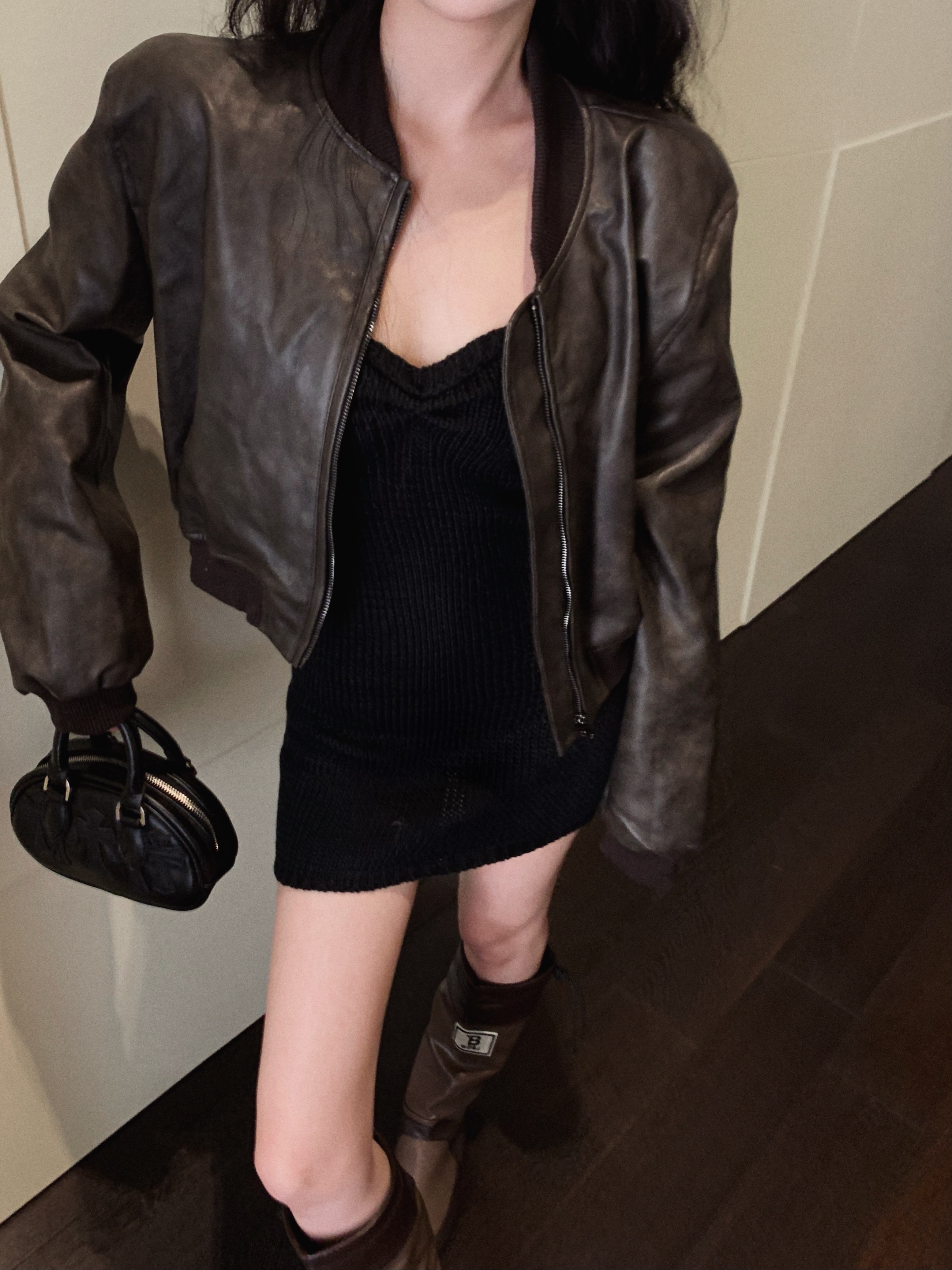 Real shot of retro fashionable hot girl knitted skirt with advanced inner layering and slimming woolen tube top dress
