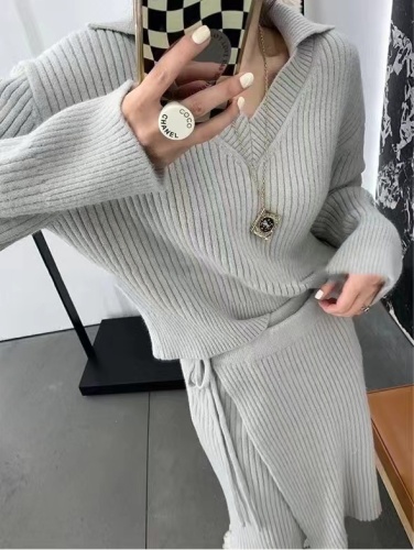 Casual suit French solid color knitted sweater for women loose lazy style simple inner slit skirt two-piece set