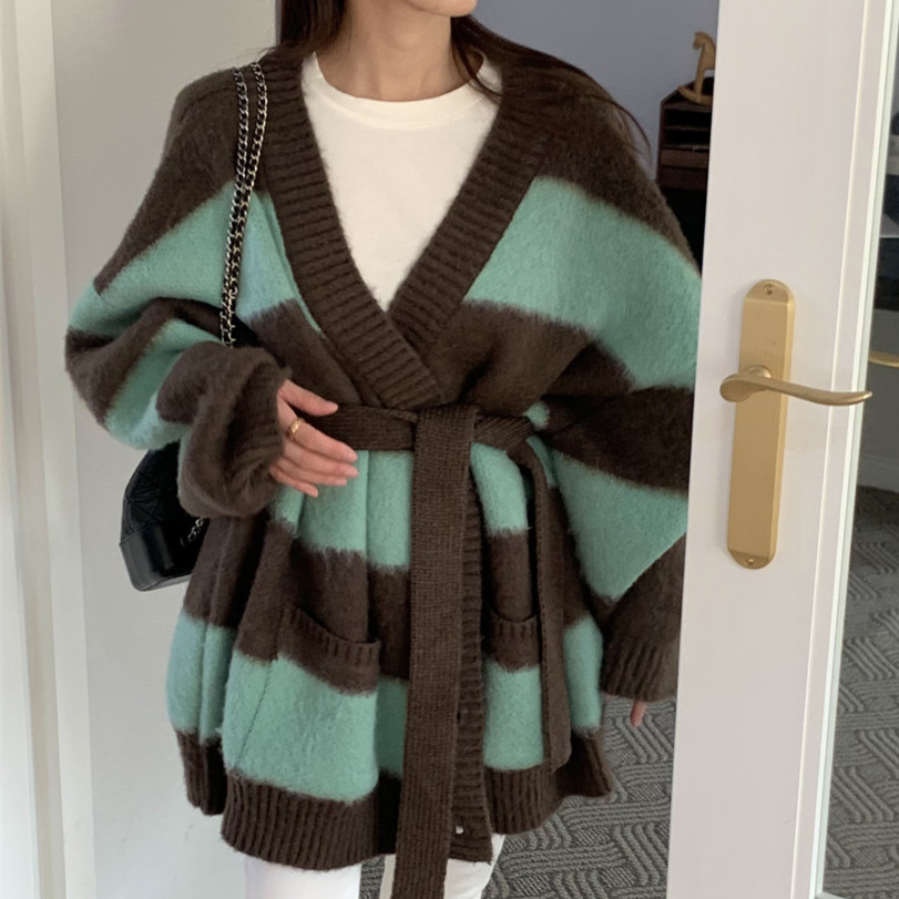 Contrast color loose lace-up waist striped long knitted jacket