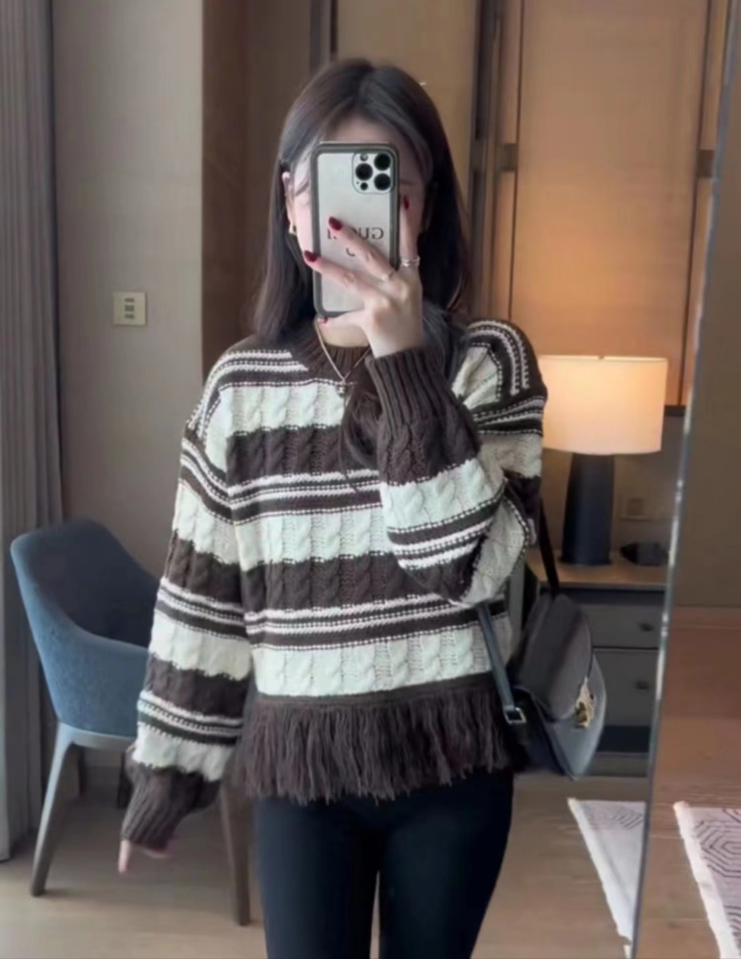 French retro contrast striped fringed round neck sweater for women in autumn and winter with niche slimming short knitted top