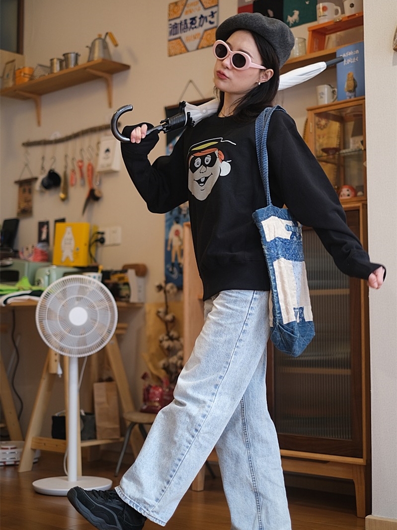 買夢想的奶奶漢堡神偷460克復古橫紋裁剪棉毛圈側拼保暖圓領衛衣