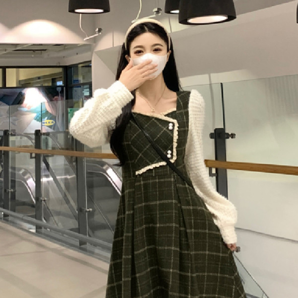 法式復古格子毛呢連衣裙女2023秋冬季新款方領拼接假兩件長裙裙子