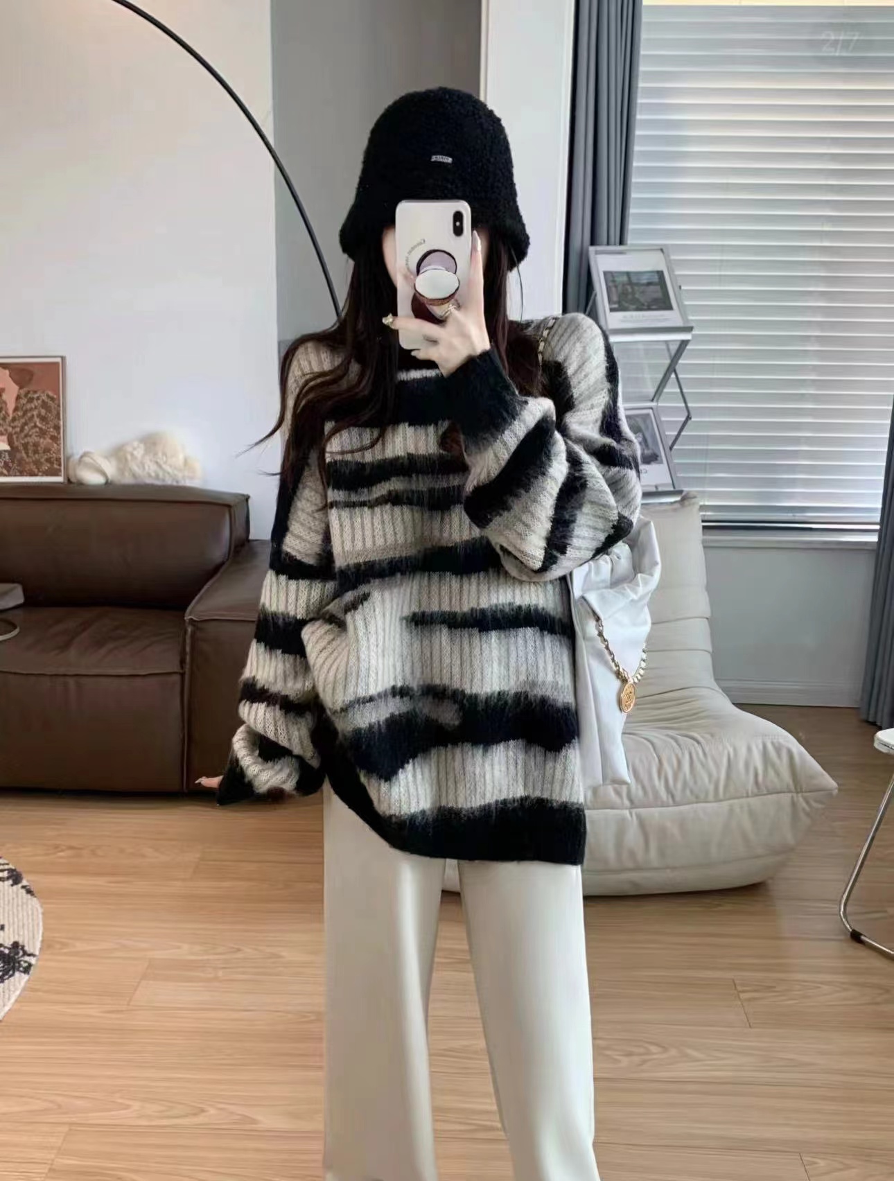 Autumn French niche salt style foreign style sweet and cool casual atmosphere striped knitted sweater