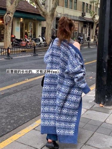 Chic and fashionable ethnic style long sweater  autumn and winter new style loose and lazy large cardigan coat for women