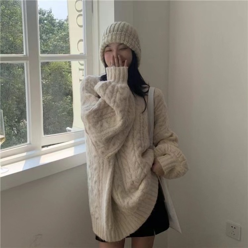 Soft and gentle style V-neck loose pullover thickened twist sweater winter new style outer knitted sweater top for women