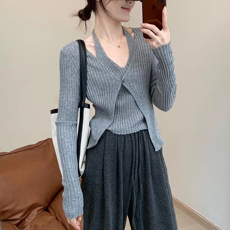 Pure Desire Hot Girl Halter Neck Fake Two-piece Knitted Cardigan Women's Autumn Design Niche Stretch Long Sleeve Short Sweater Jacket