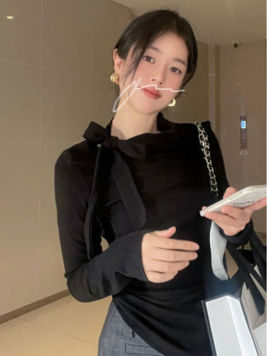 Niche spring, autumn and winter new half-high collar T-shirt women's design lace-up bow bottoming shirt long-sleeved top trendy