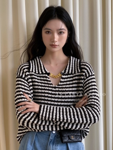 Autumn little French Hepburn style doll collar striped sweater loose lazy style sweater outer top for women