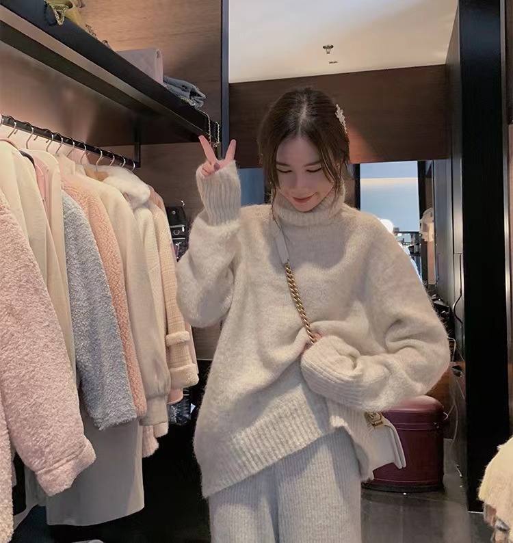 Soft glutinous turtleneck sweater with base layer for women, autumn and winter lazy white pullover sweater top for outer wear