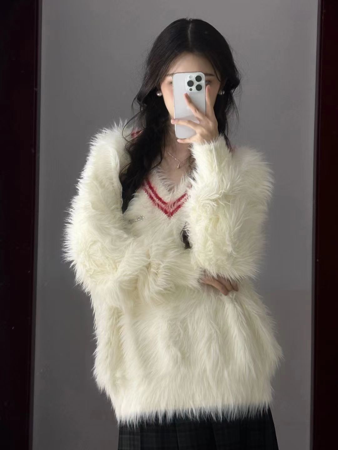 Furry soft waxy sweater for women mohair autumn and winter design niche lazy style loose pullover sweater thick
