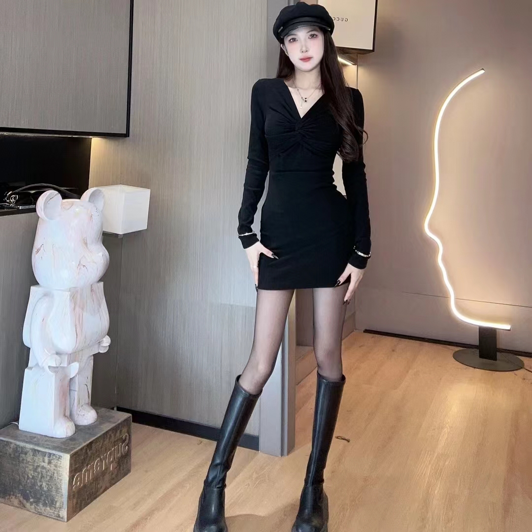 零零推薦性感辣妹V領長袖連衣裙扭結設計感修身顯瘦包臀裙短裙