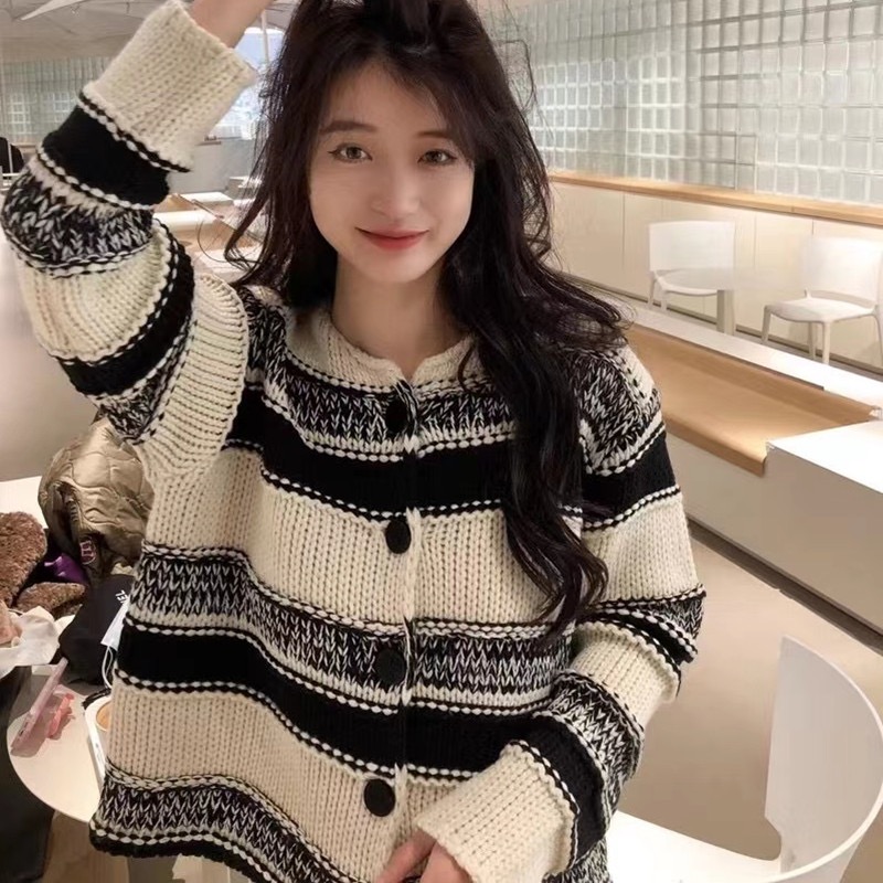 Colorblock striped knitted cardigan for women 2023 autumn and winter new style single-breasted round neck loose lazy sweater jacket
