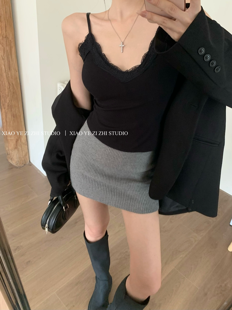 實拍性感V領拼接蕾絲吊帶背心女自帶胸墊短款加絨內搭打底衫