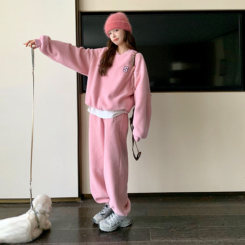 粉色羊羔絨套裝女秋冬2023新款韓版寬鬆減齡學院風闊腿褲兩件套
