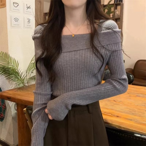 One-shoulder sweater for women in early autumn, high-end, super good-looking, slim and pure, long-sleeved knitted top