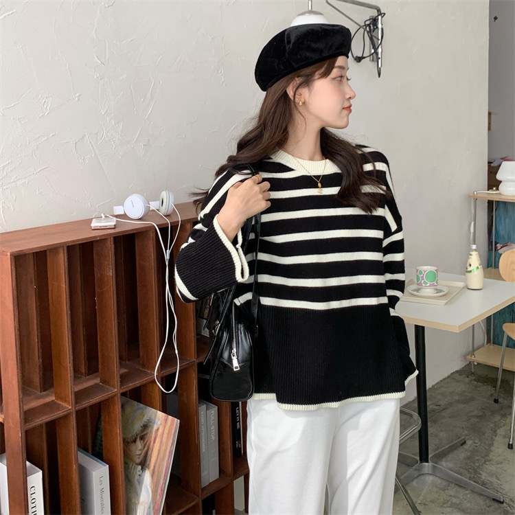 French lazy style striped sweater for small people, fashionable and age-reducing, versatile knitted sweater tops for women, unique and chic in autumn