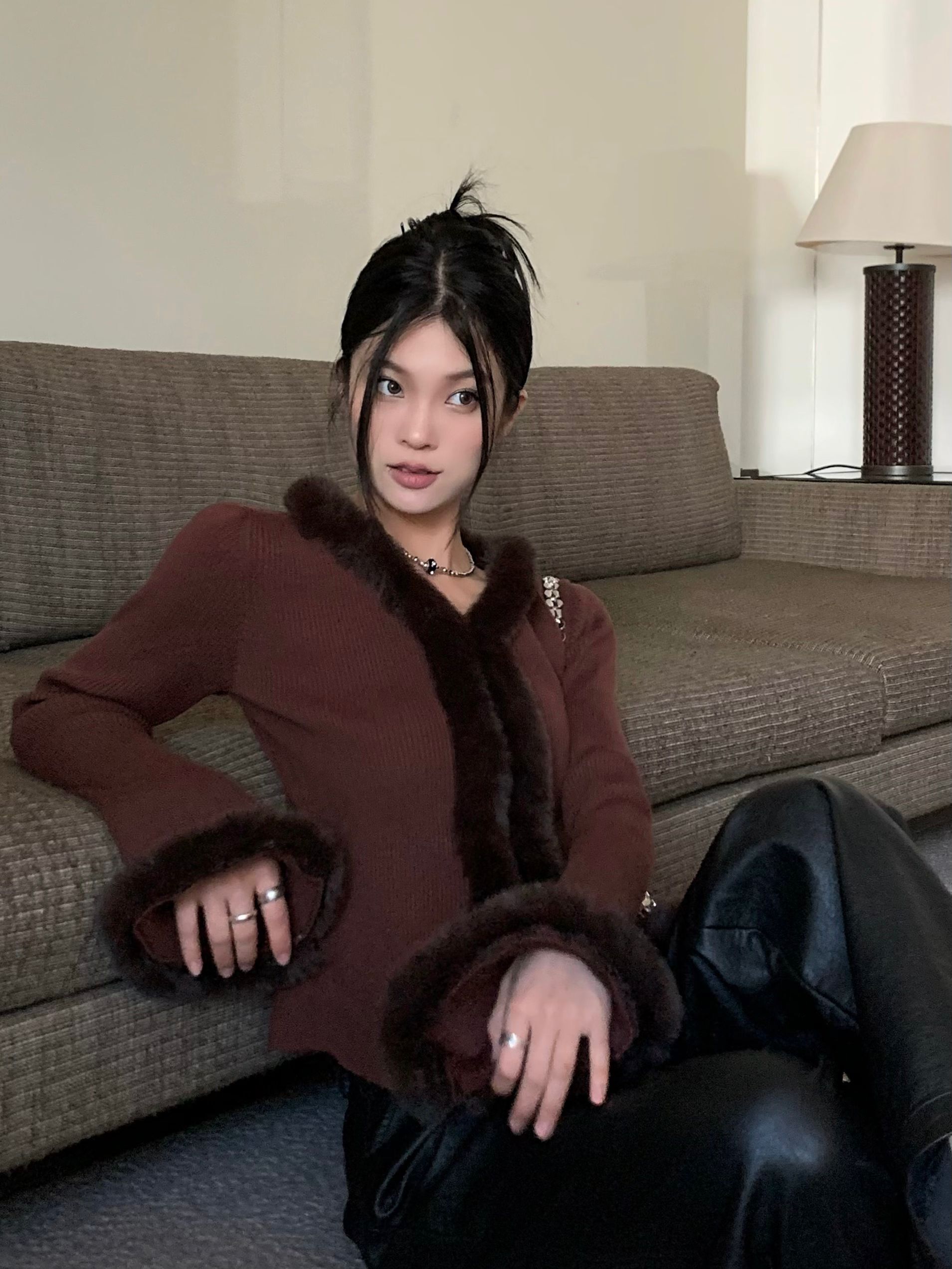 實拍~純欲辣妹毛毛拼接v領針織開衫秋冬修身喇叭袖打底上衣