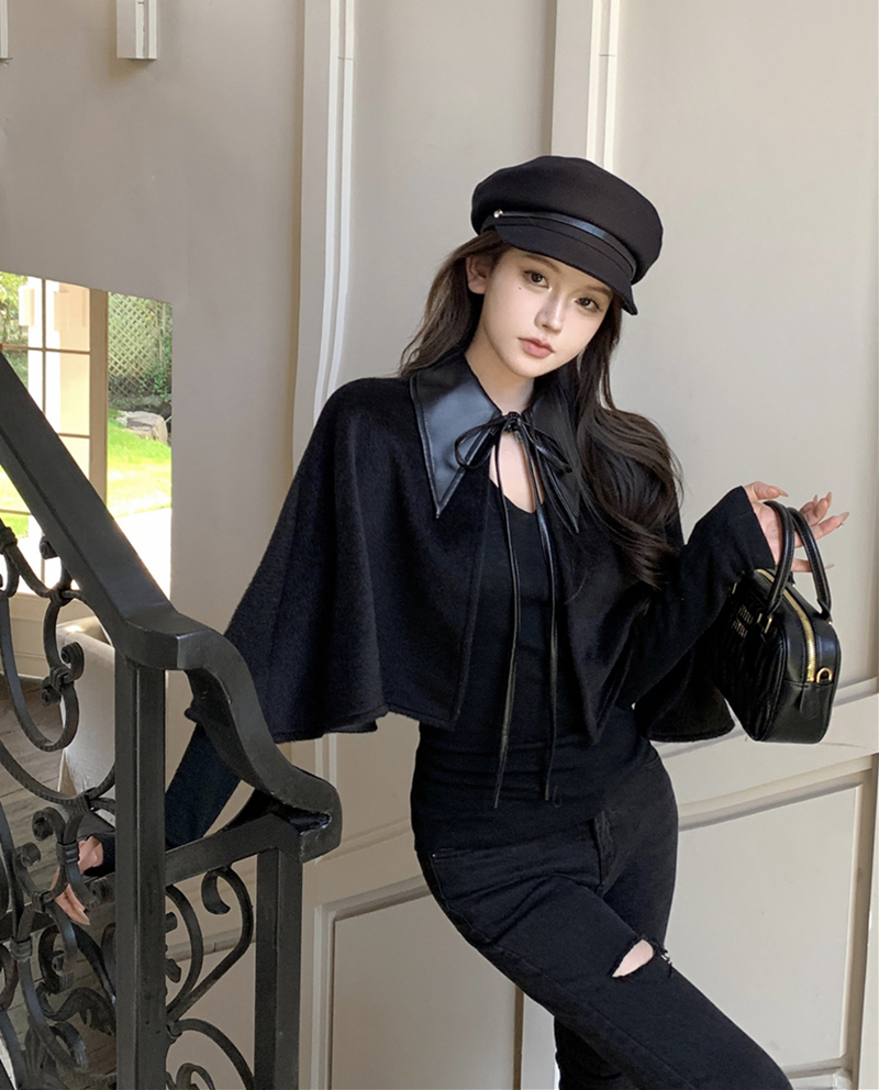 Real shot of retro lace-up lapel spliced ​​woolen cape, temperamental and versatile short coat for women