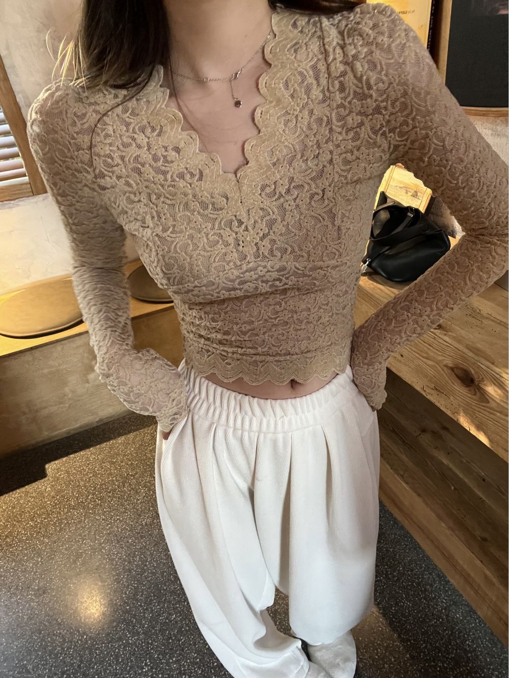 Real shot of three standard winter new hollow plant-tied lace shirts sexy V-neck bottoming shirt for women