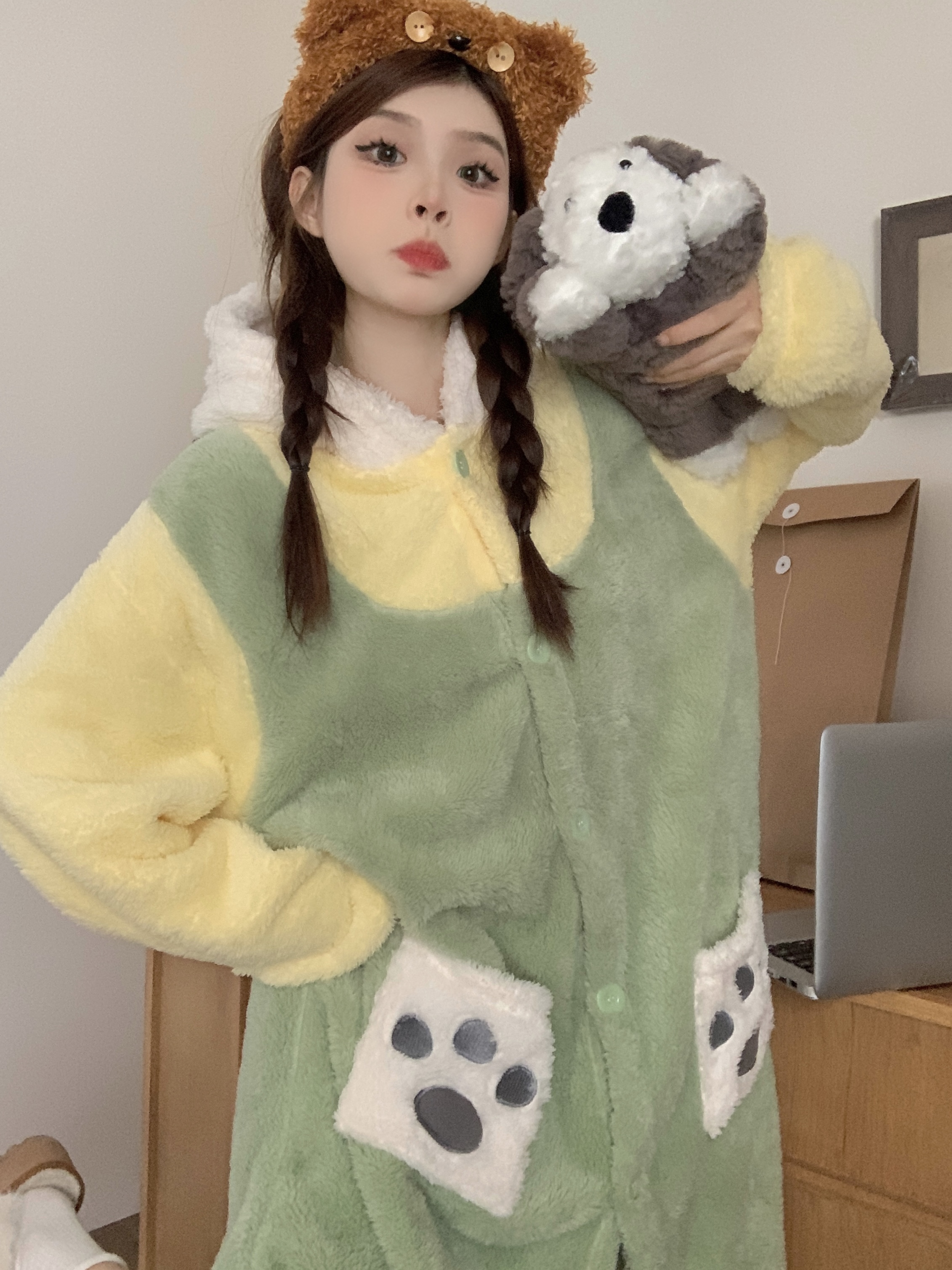 實拍  可愛帕恰狗珊瑚絨睡衣女秋冬加厚家居服睡袍可外穿睡裙