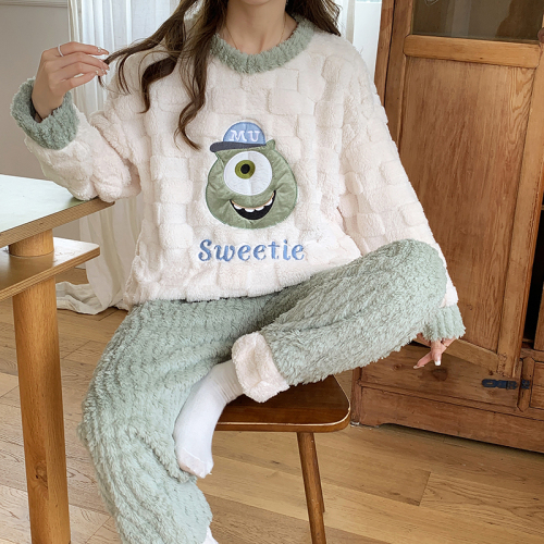 New winter pajamas for women, long hair jacquard velvet, warm and thickened casual suits, home clothes