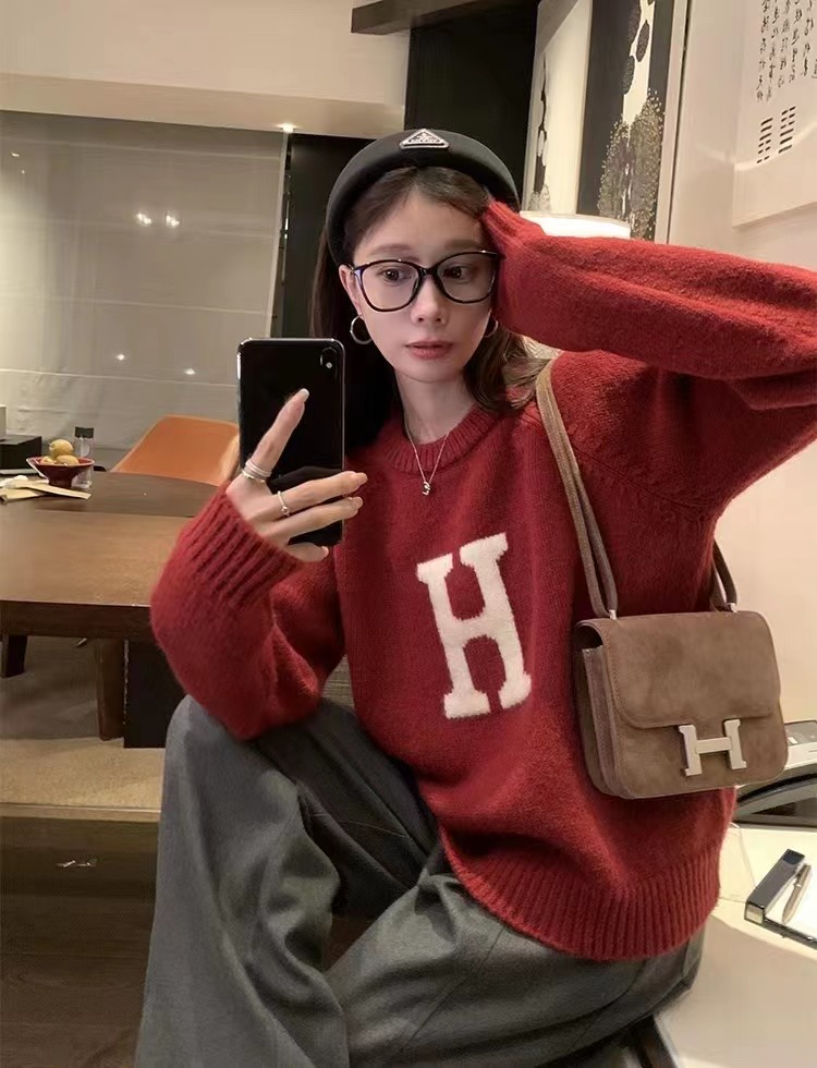 Autumn and winter Korean style lazy style soft waxy letter red thickened sweater for women loose and slim pullover knitted