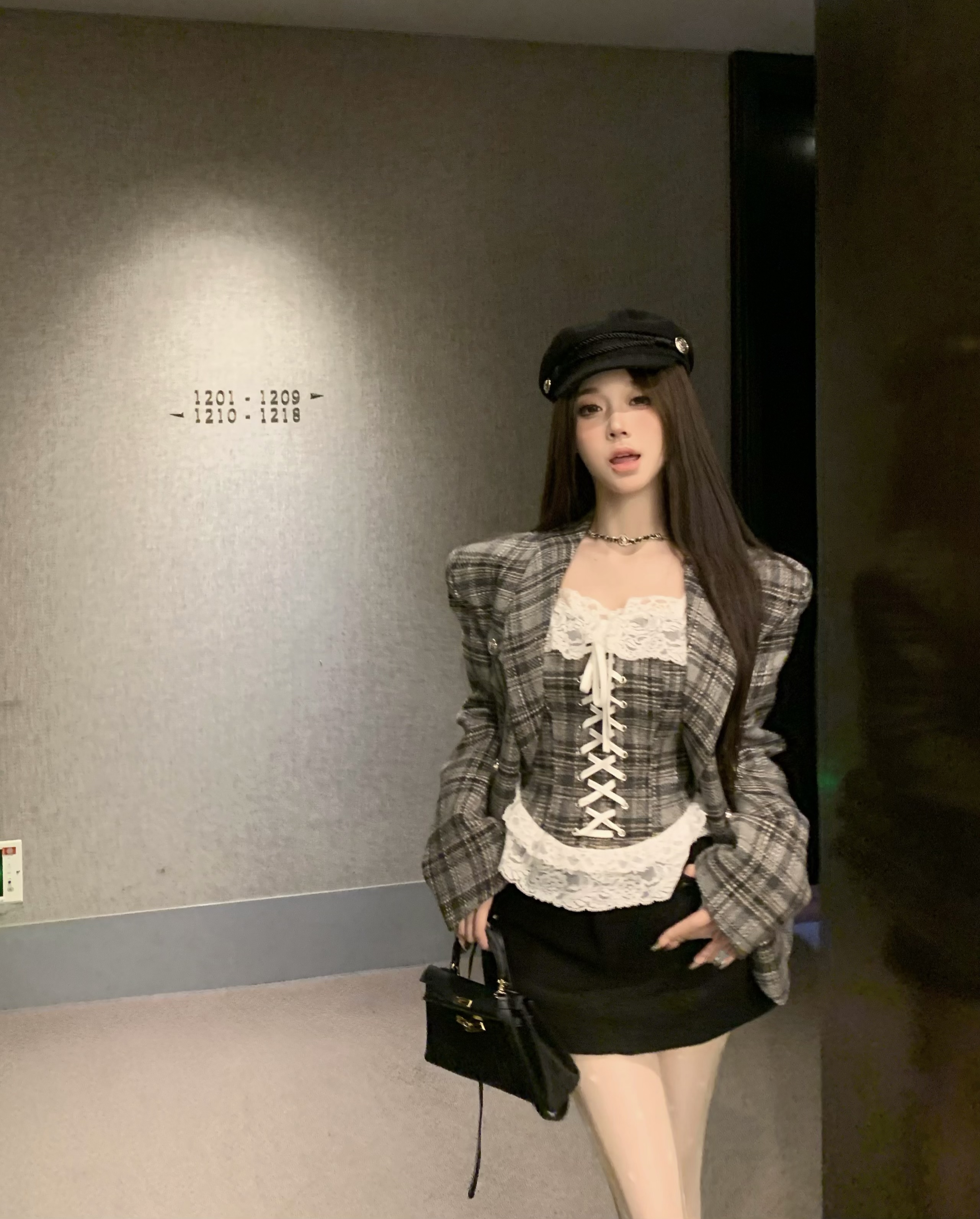 法蘭西小姐 小香風格紋西裝吊帶抹胸A字短裙三件套裝