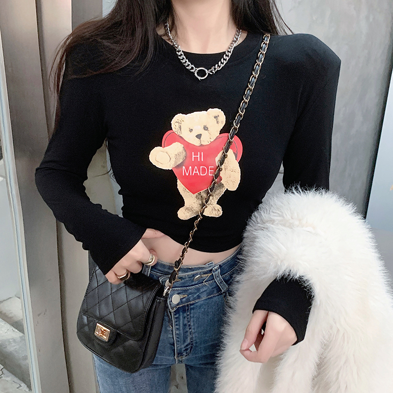 Real shot of age-reducing cartoon letters round neck slim fit brushed plus velvet versatile slimming short bottoming shirt