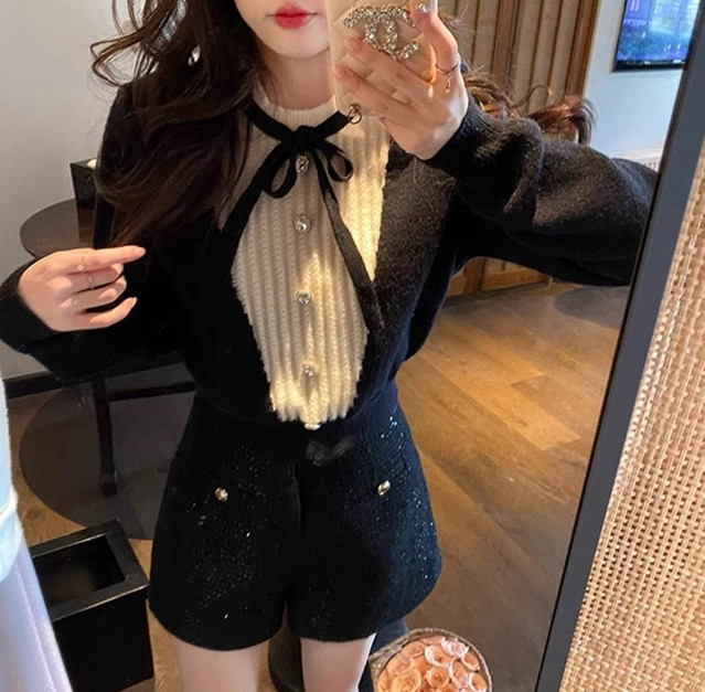 GA盈瓷羊毛千金感黑白短款慵懶毛衣女秋冬內搭設計感針織上衣套裝