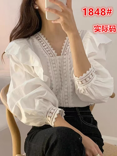 Korean chic French style lace V-neck splicing ruffled loose casual puff sleeve shirt