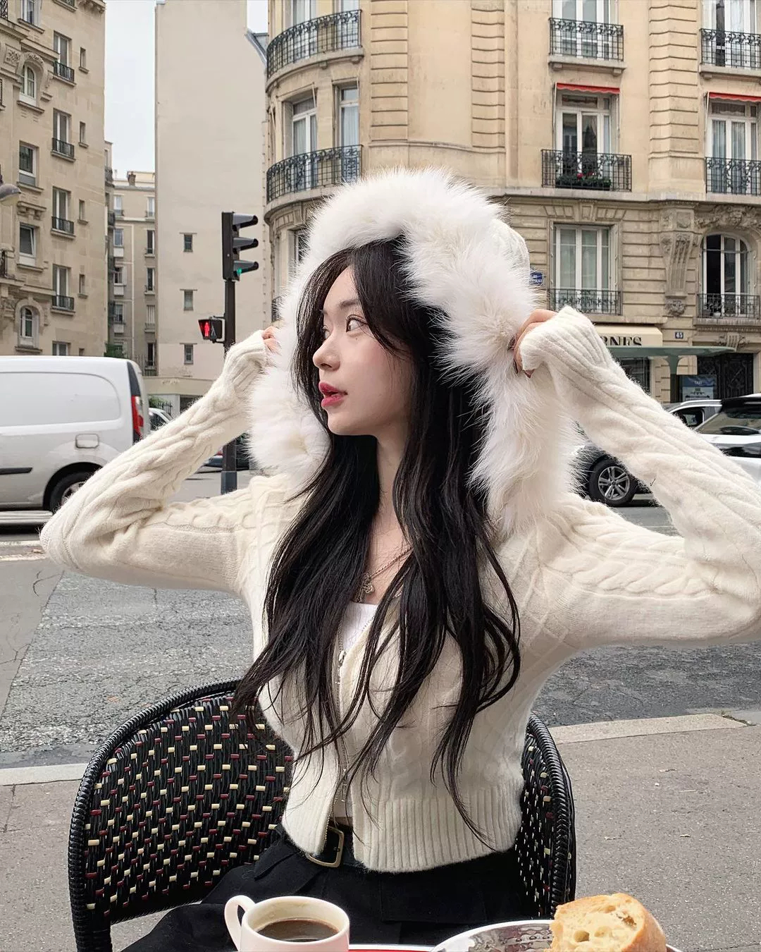 Atmospheric soft waxy fox fur collar zipper hood solid color sweater twist knitted jacket slim short autumn and winter