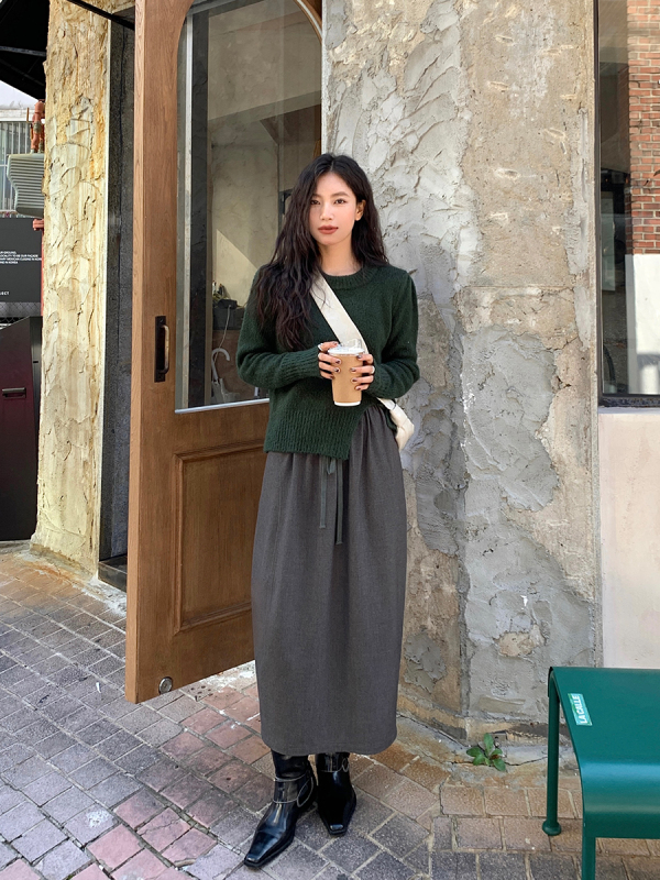 美拉德毛衣女冬季新款設計感不規則開叉純色圓領針織上衣