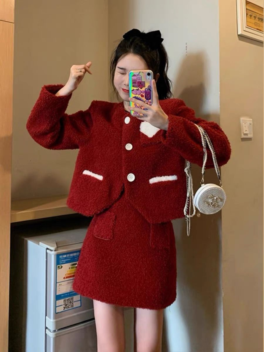 聖誕氛圍感穿搭過年新年戰袍女法式赫本小香風奶乖套裝裙秋冬季女