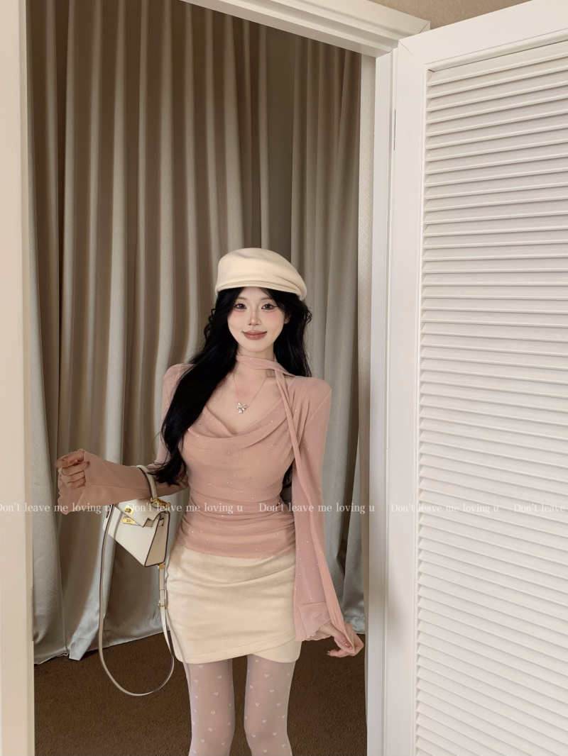 實拍 重工亮片微透V領長袖T恤女秋冬性感辣妹修身顯瘦打底衫