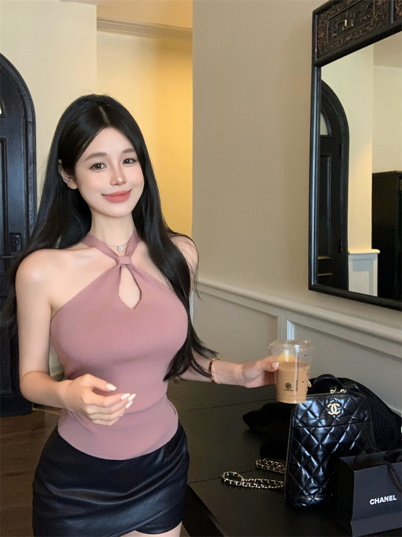 實拍 溫柔顯瘦胸口扭結掛脖針織衫背心女心機內搭打底衫